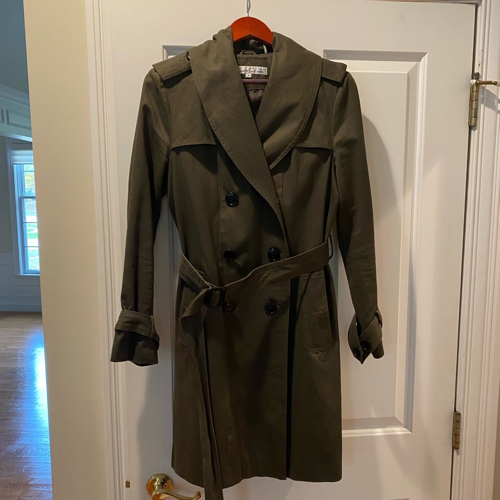 Olive green women’s classic trench coat